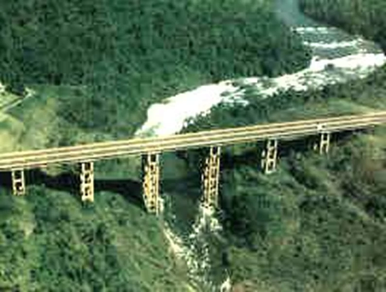 Construcción del Puente de Acaray